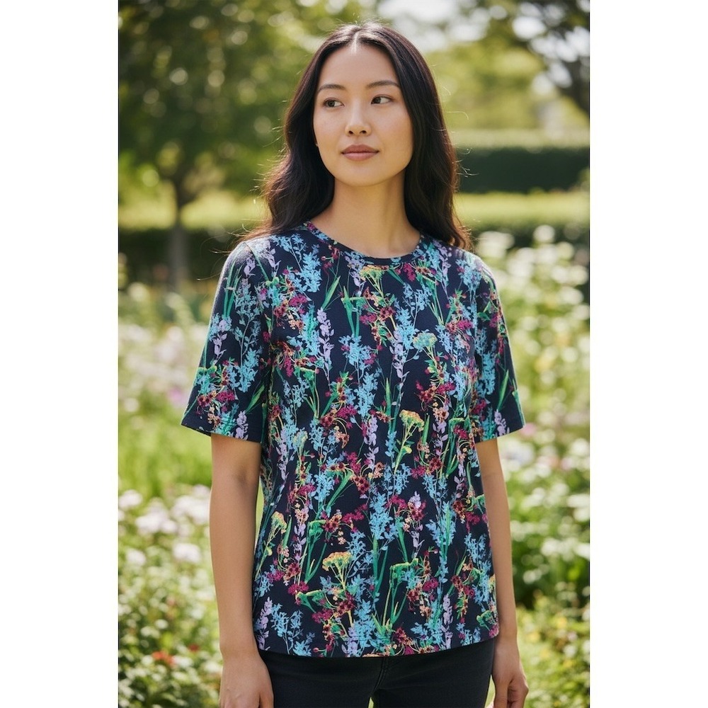 Chico’s T-Shirt Womens Size 1 M Navy Floral Print Crew Neck Top Cotton Knit